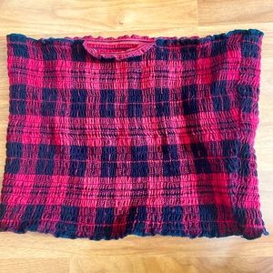 adorable stretchable crop top from Hollister